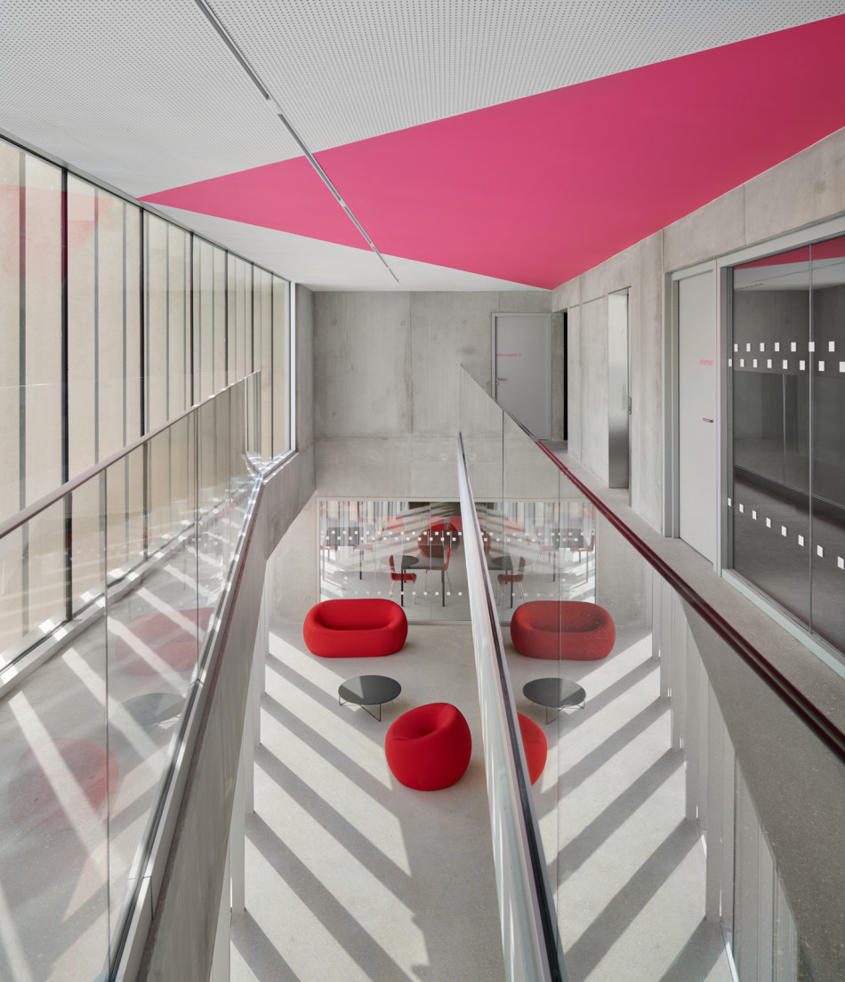 faites appel à un architecte spécialisé en cuisine à bourg-la-reine pour concevoir un espace sur-mesure, esthétique et fonctionnel. conseil personnalisé, plans 3d et accompagnement de a à z pour votre projet.