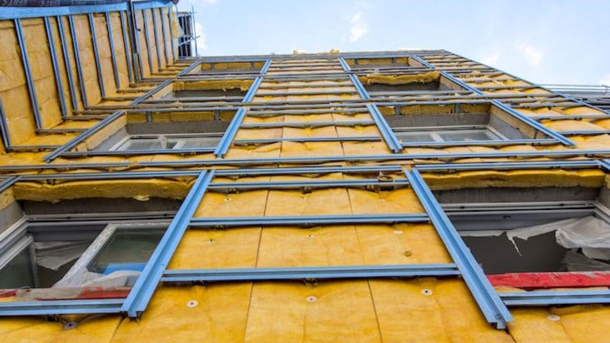 découvrez nos conseils 2025 pour choisir une entreprise de rénovation fiable : critères essentiels, astuces pour comparer les devis, vérifier les certifications et garantir la réussite de vos travaux.