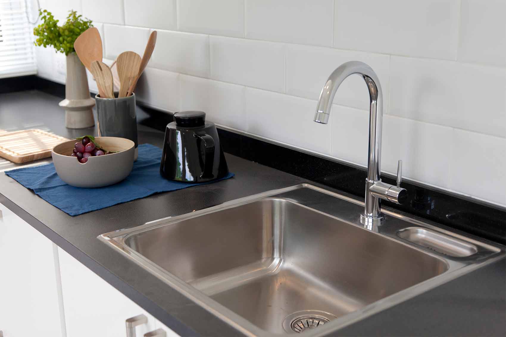 découvrez nos conseils pratiques pour une cuisine plomberie réussie : astuces d'installation, choix des matériaux et solutions pour optimiser l'efficacité de votre espace culinaire.