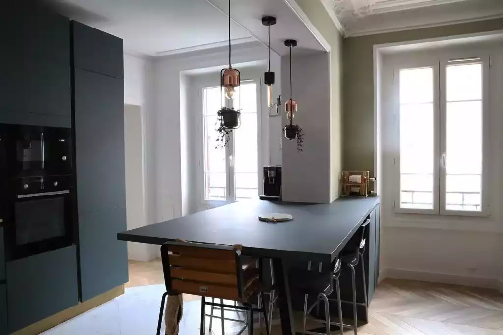 obtenez rapidement un devis personnalisé pour votre rénovation à paris. comparez les prix, bénéficiez des conseils d’experts et démarrez vos travaux en toute sérénité.