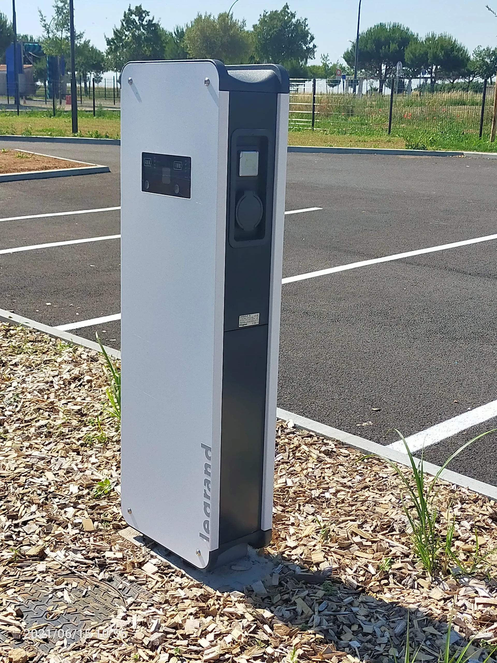 découvrez notre sélection d'équipements électriques à châtillon : matériel de qualité, solutions pour particuliers et professionnels, conseils personnalisés et large choix pour tous vos projets électriques.