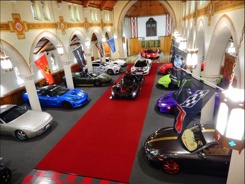 découvrez le garage de rêve : un espace moderne, fonctionnel et élégant pour abriter et entretenir vos voitures. idées d’aménagement, astuces et inspirations pour transformer votre garage en véritable paradis automobile.