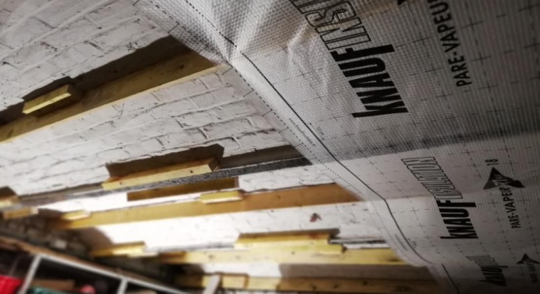 découvrez les avantages de l'isolation en laine minérale : performance thermique, protection acoustique, sécurité incendie et respect de l'environnement pour votre habitation.