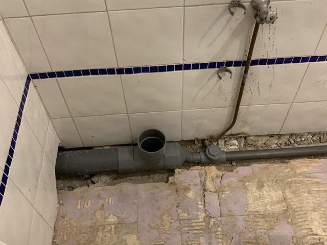 besoin d'une intervention de plomberie urgente à gennevilliers ? nos plombiers qualifiés interviennent rapidement pour vos dépannages, fuites et réparations 24h/24. service fiable et efficace.