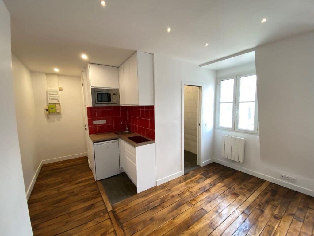 confiez la rénovation de votre appartement à paris à des experts : modernisation, optimisation des espaces, travaux de qualité adaptés à vos besoins. devis gratuit et accompagnement personnalisé.