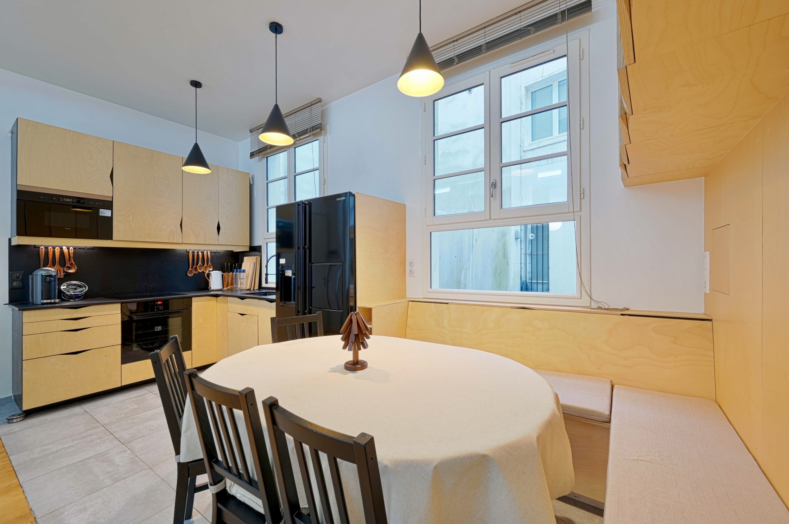 transformez votre cuisine à paris 75003 avec notre service de rénovation sur mesure. conseils personnalisés, matériaux de qualité et finitions soignées pour un espace moderne et fonctionnel. demandez votre devis gratuit !