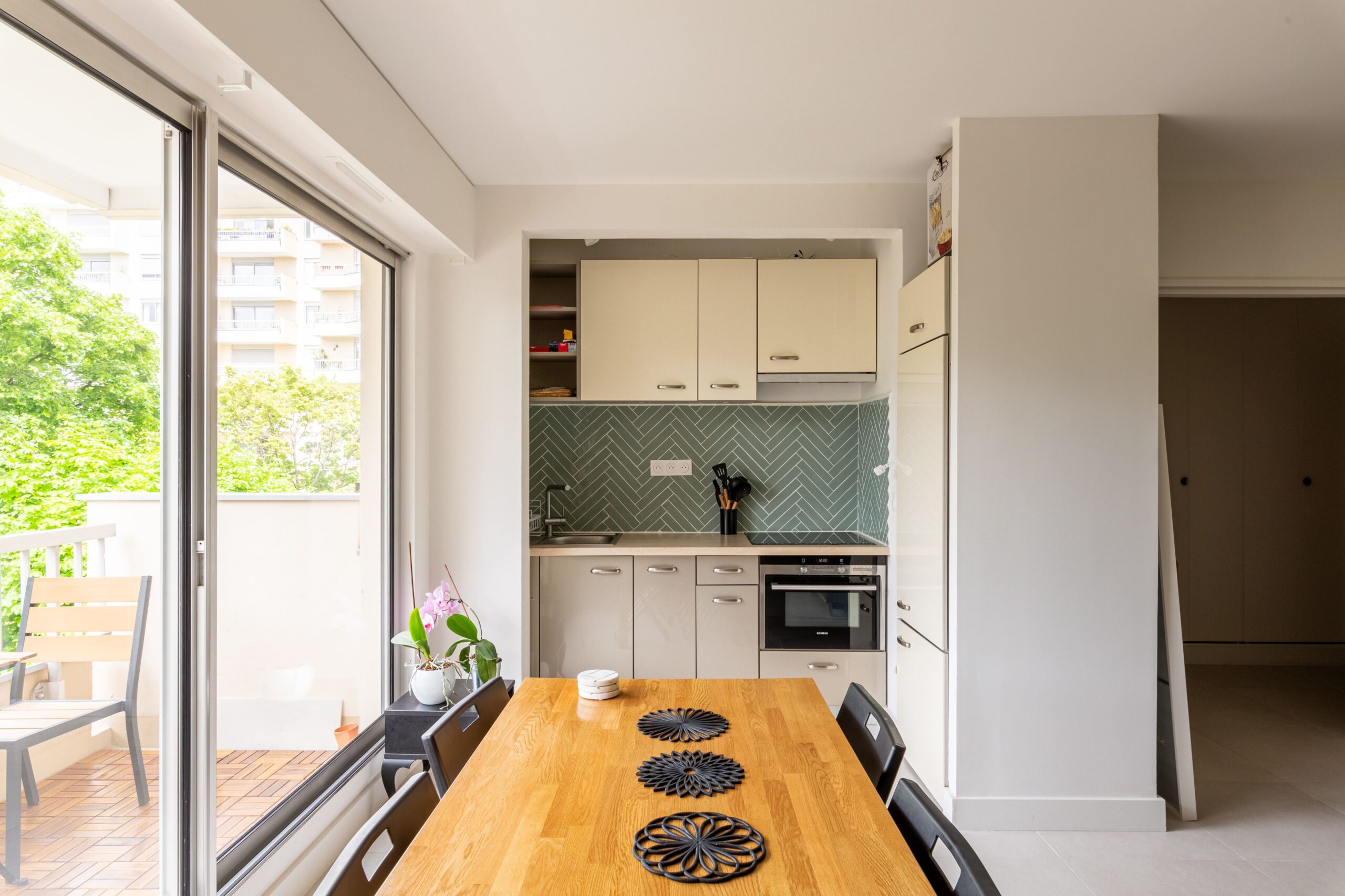 découvrez nos solutions de rénovation intérieure pas cher pour moderniser votre maison sans vous ruiner. profitez de conseils et d’idées économiques pour transformer votre intérieur à petit prix.
