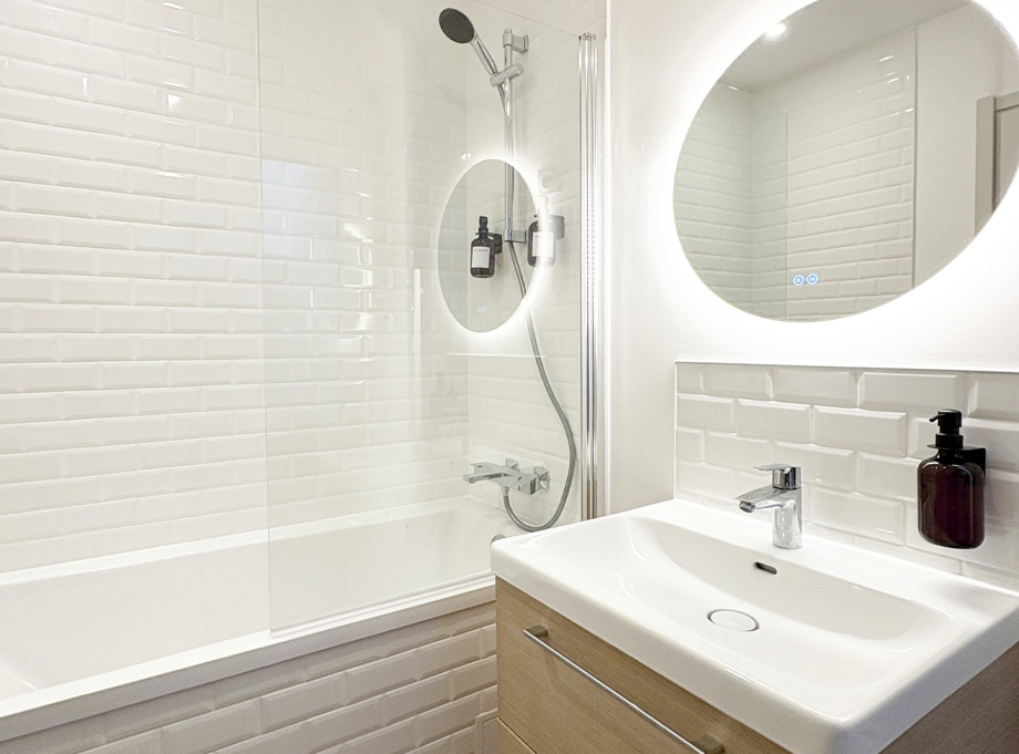 confiez votre rénovation intérieure dans le val-de-marne à des experts ! conseils personnalisés, travaux de qualité et accompagnement sur-mesure pour transformer votre habitat selon vos envies.