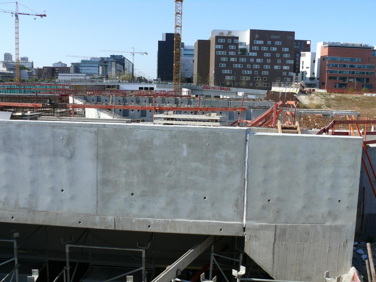 besoin de rénover votre logement à paris 13 ? découvrez nos services professionnels de rénovation intérieure et extérieure pour appartements et maisons. devis gratuit et travaux sur-mesure !