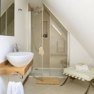 confiez la rénovation de votre salle de bain à vaucresson à des experts. création sur-mesure, conseils personnalisés et travaux de qualité pour un espace fonctionnel et moderne.