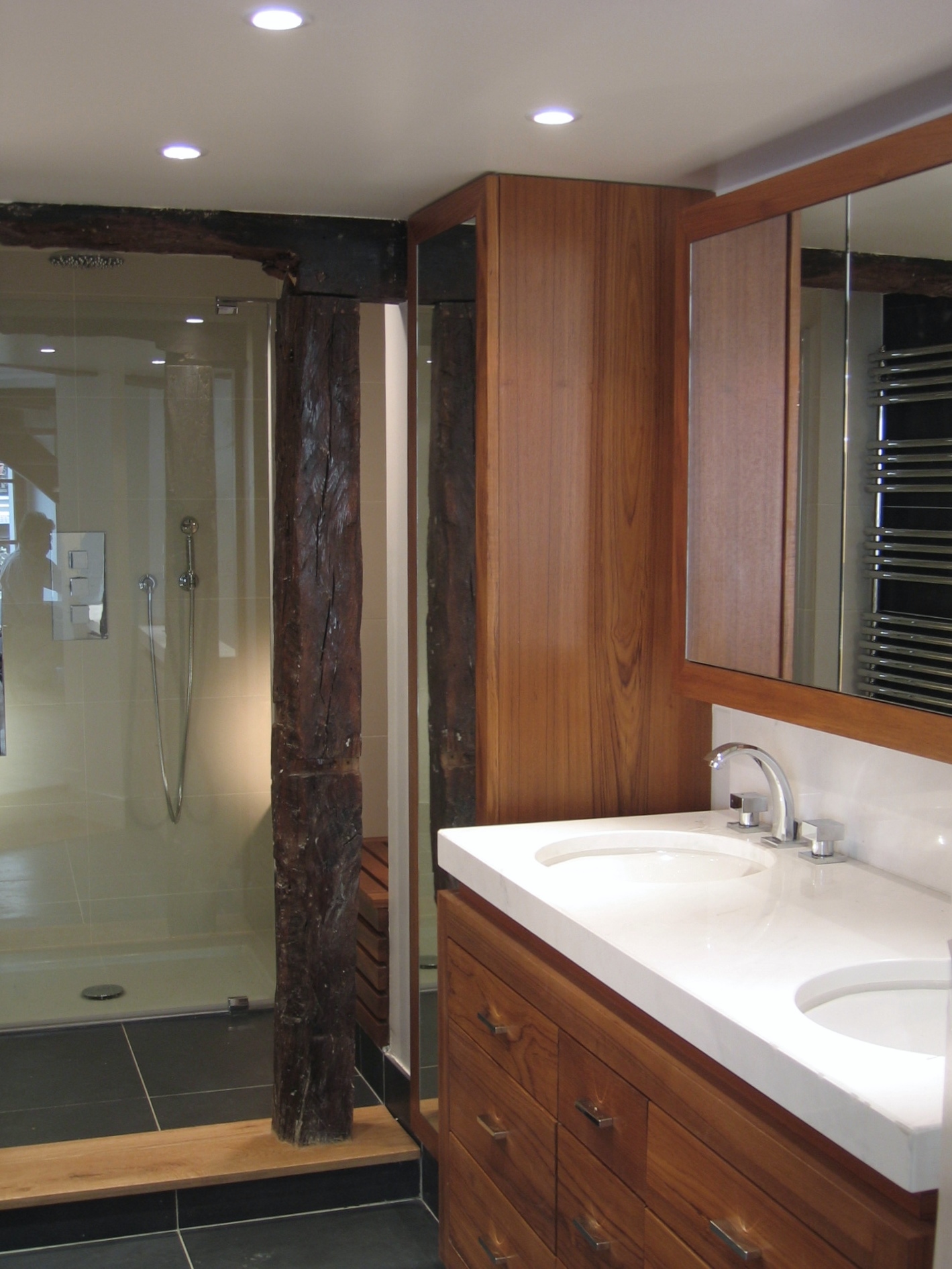 confiez la rénovation de votre salle de bains à paris 75018 à des experts. travaux sur-mesure, conseils personnalisés et finitions de qualité pour moderniser votre espace selon vos envies !