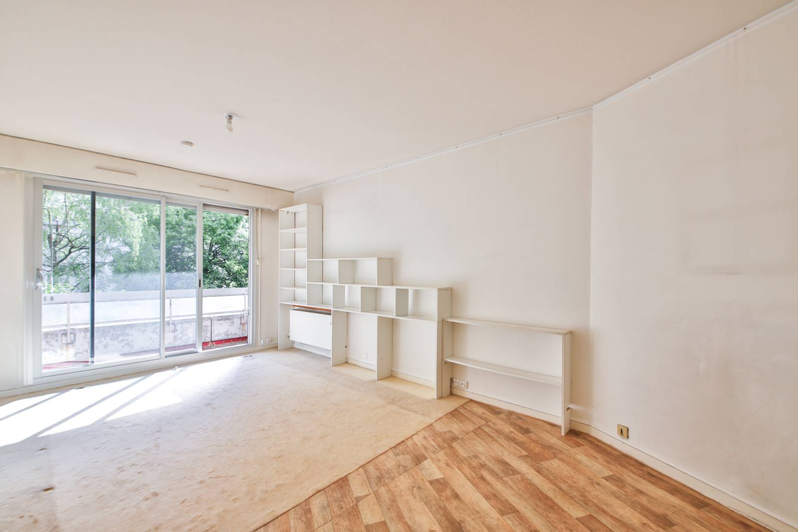 spécialiste de la rénovation de studio à paris 75015, nous transformons vos espaces en lieux modernes et fonctionnels. devis gratuit et accompagnement personnalisé.