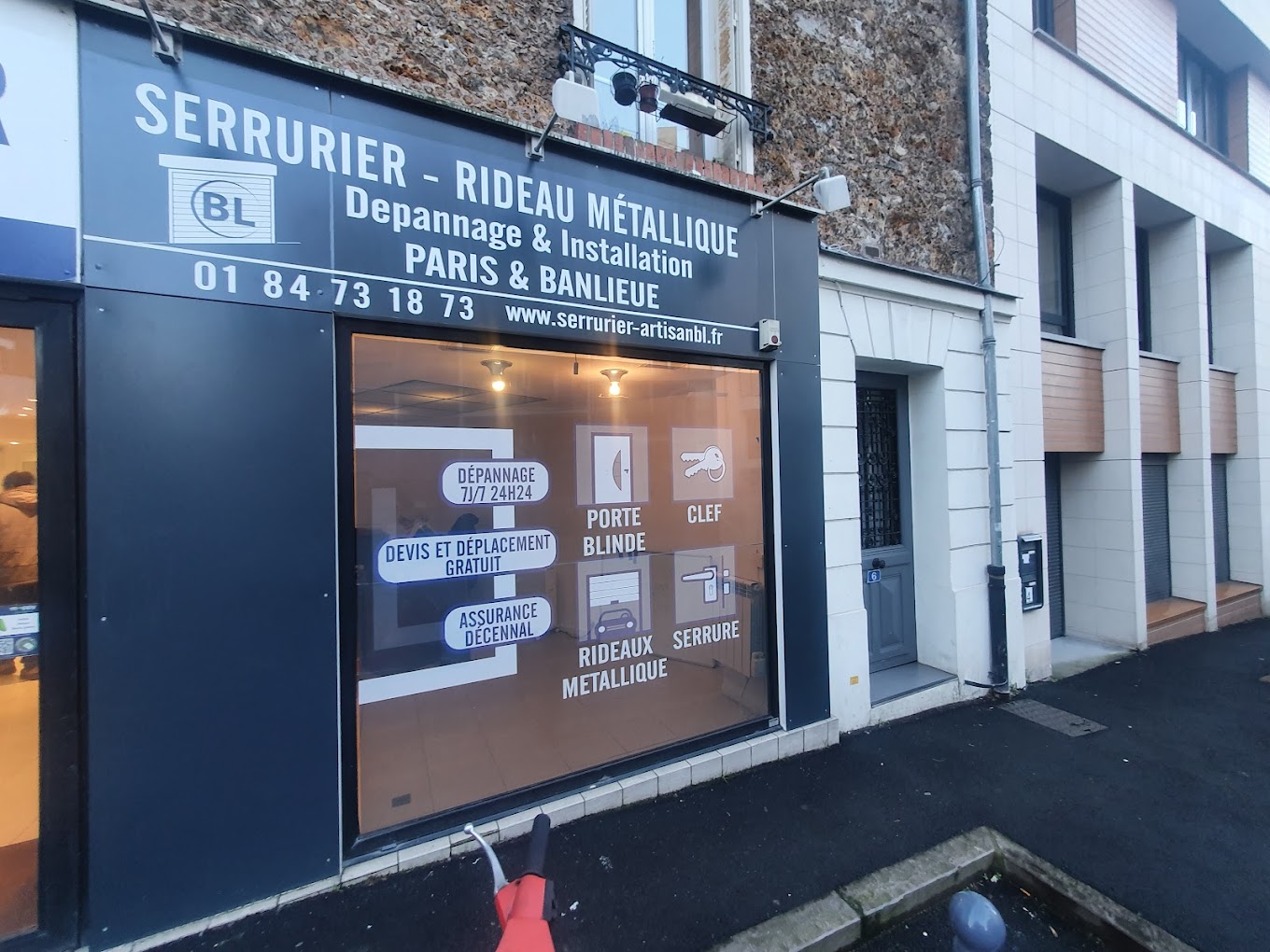besoin d'un serrurier en urgence à bourg-la-reine ? intervention rapide 24h/24 et 7j/7 pour ouvertures de porte, réparations et dépannages. contactez-nous dès maintenant !