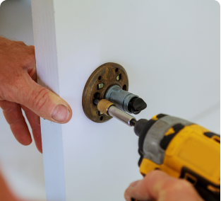 besoin d'un serrurier à chaville ? profitez de services rapides et fiables : ouverture de porte, changement de serrure, dépannage d'urgence 24h/24 et installation de systèmes de sécurité.