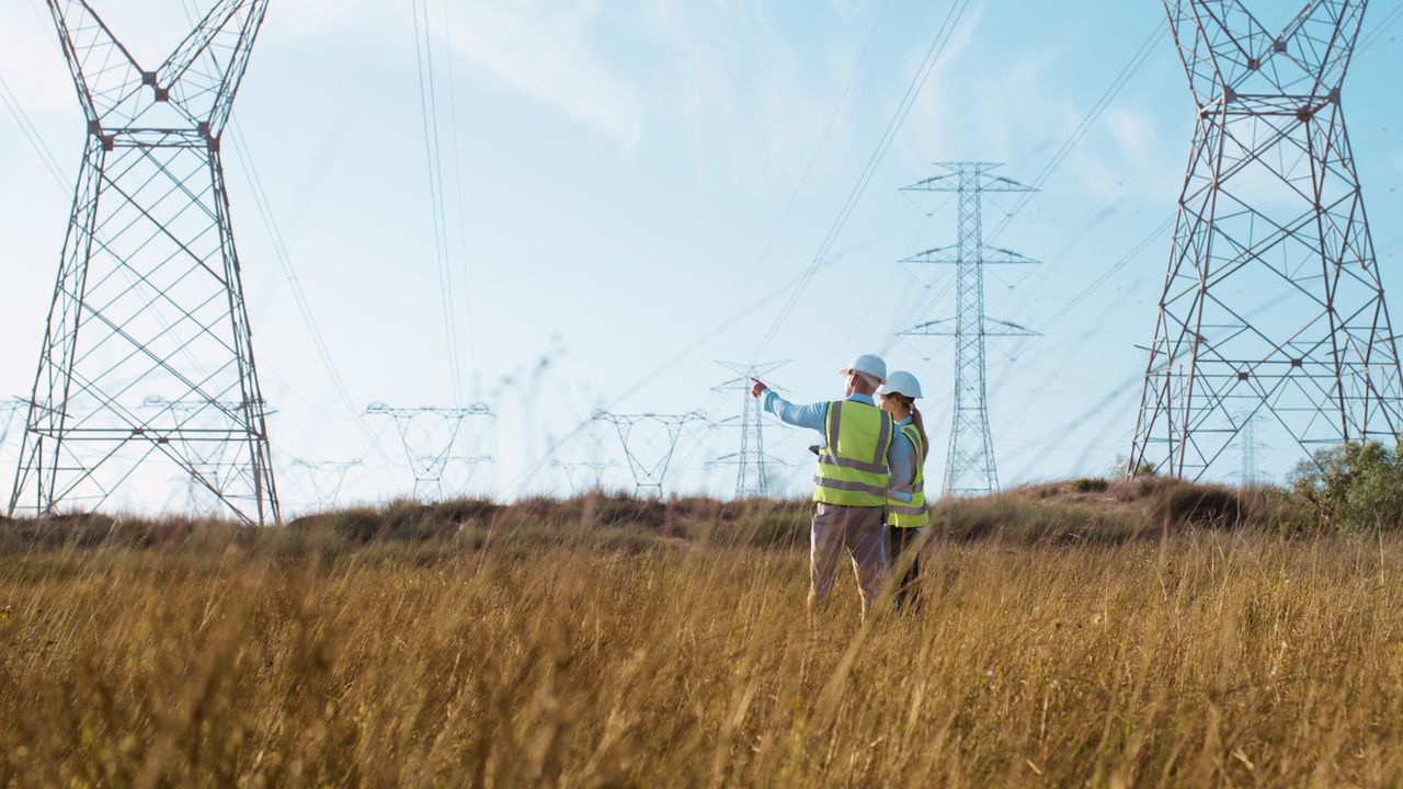 découvrez nos solutions électricité pour particuliers et professionnels : installations, maintenance, dépannage et conseils personnalisés pour optimiser votre consommation d’énergie.