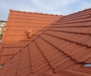entreprise spécialisée dans la toiture à clamart : réparation, rénovation, entretien et pose de toits. services rapides et de qualité pour particuliers et professionnels. demandez votre devis gratuit !