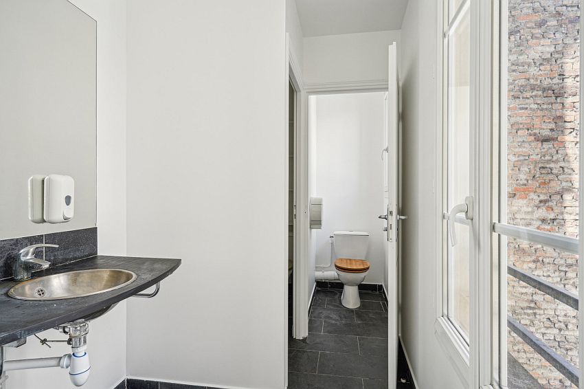 besoin de vérifications pour votre salle de bain dans le 9ème arrondissement de paris ? contrôles professionnels de plomberie, étanchéité et équipements sanitaires pour garantir confort et sécurité.