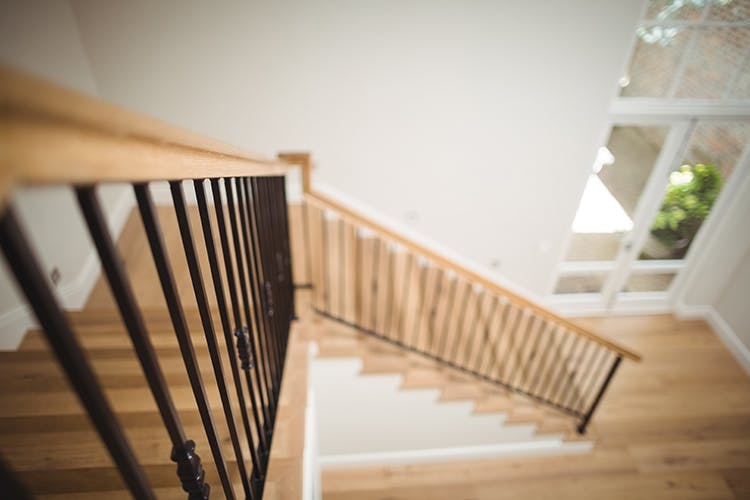 découvrez les tarifs moyens au mètre carré pour la rénovation d'appartement, conseils et astuces pour bien estimer votre budget rénovation.