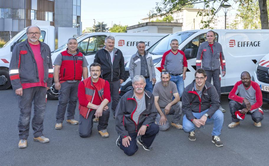 découvrez nos services de rénovation en île-de-france : rénovation intérieure, extérieure, appartements et maisons. bénéficiez de l’expertise d’une équipe qualifiée pour transformer votre habitat selon vos envies.