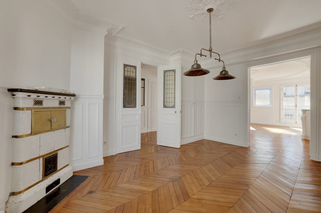 découvrez nos conseils pratiques et notre accompagnement personnalisé pour rénover votre logement à paris avec succès et sérénité.