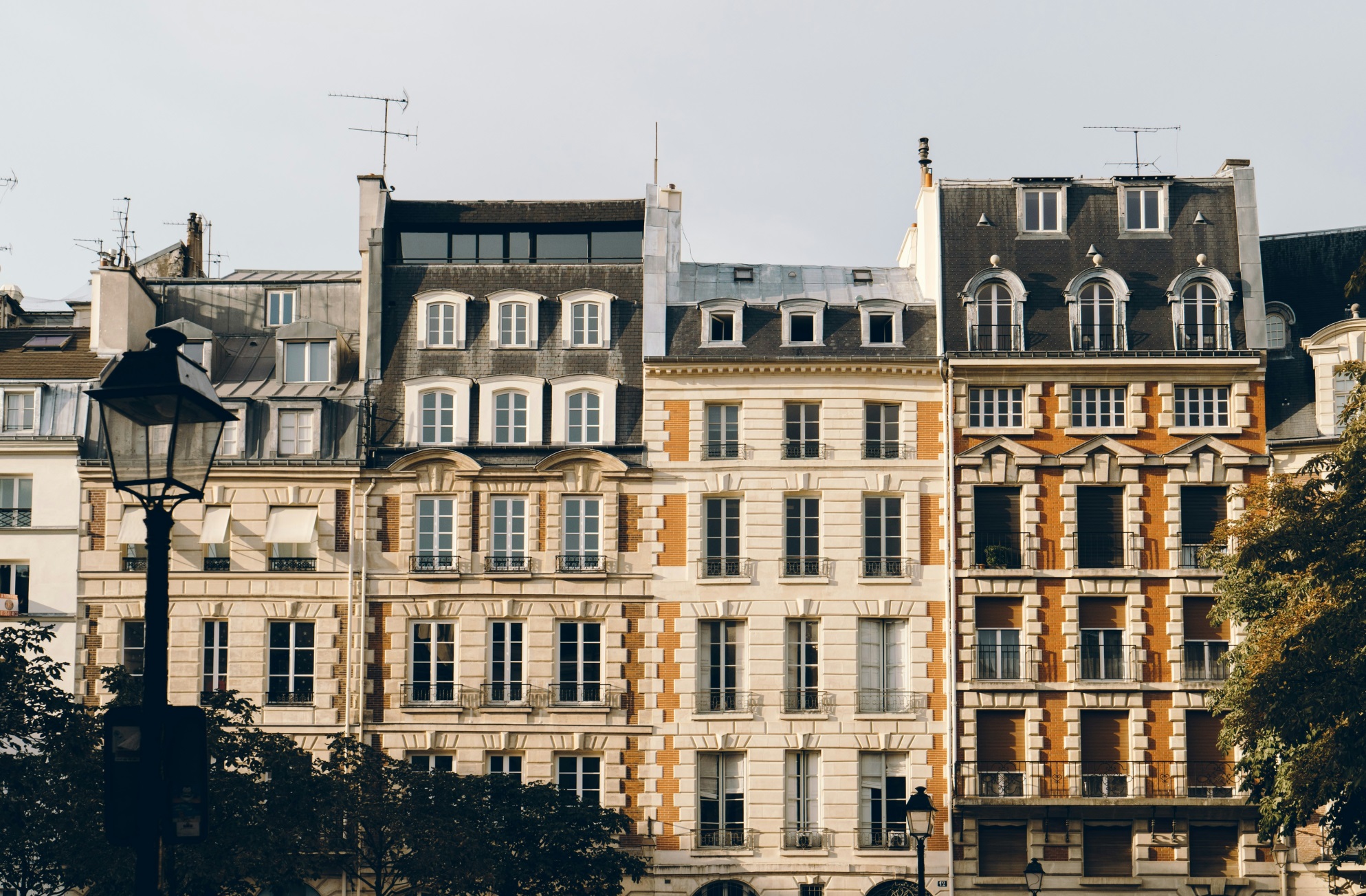 découvrez pourquoi choisir une entreprise de rénovation à paris garantit qualité, expertise locale et respect des normes pour vos projets de rénovation.